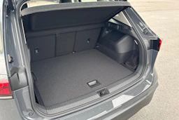 harmaa Volkswagen Tiguan 2026 kuva 11.