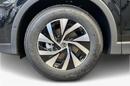 musta Volkswagen Tiguan 2026 kuva 9.