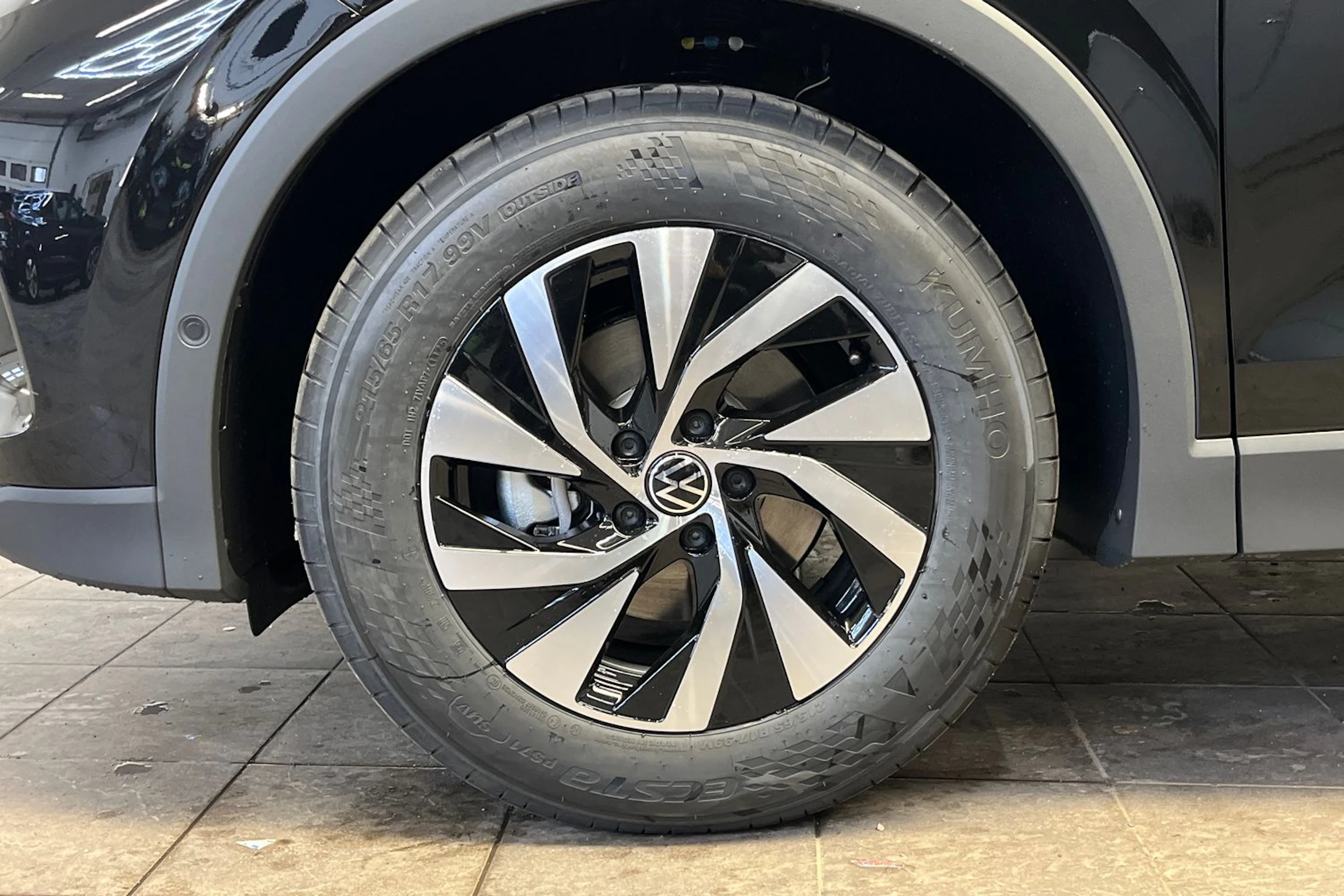 musta Volkswagen Tiguan 2026 kuva 10.