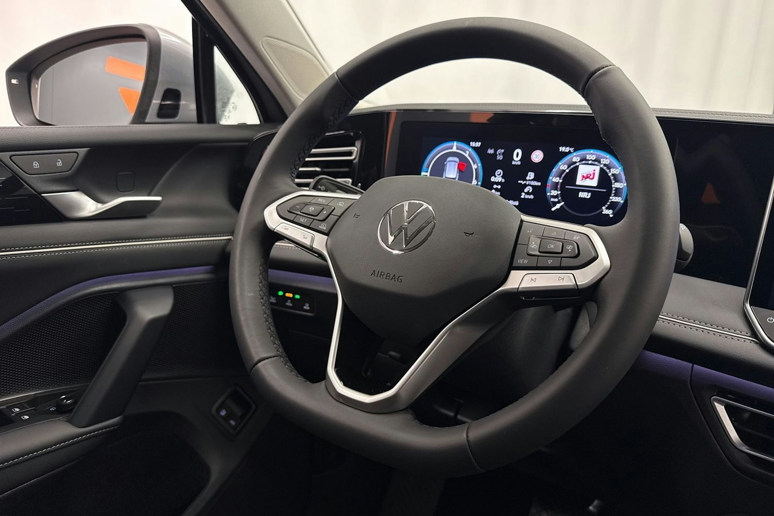 met. harmaa Volkswagen Tiguan 2026 kuva 14.