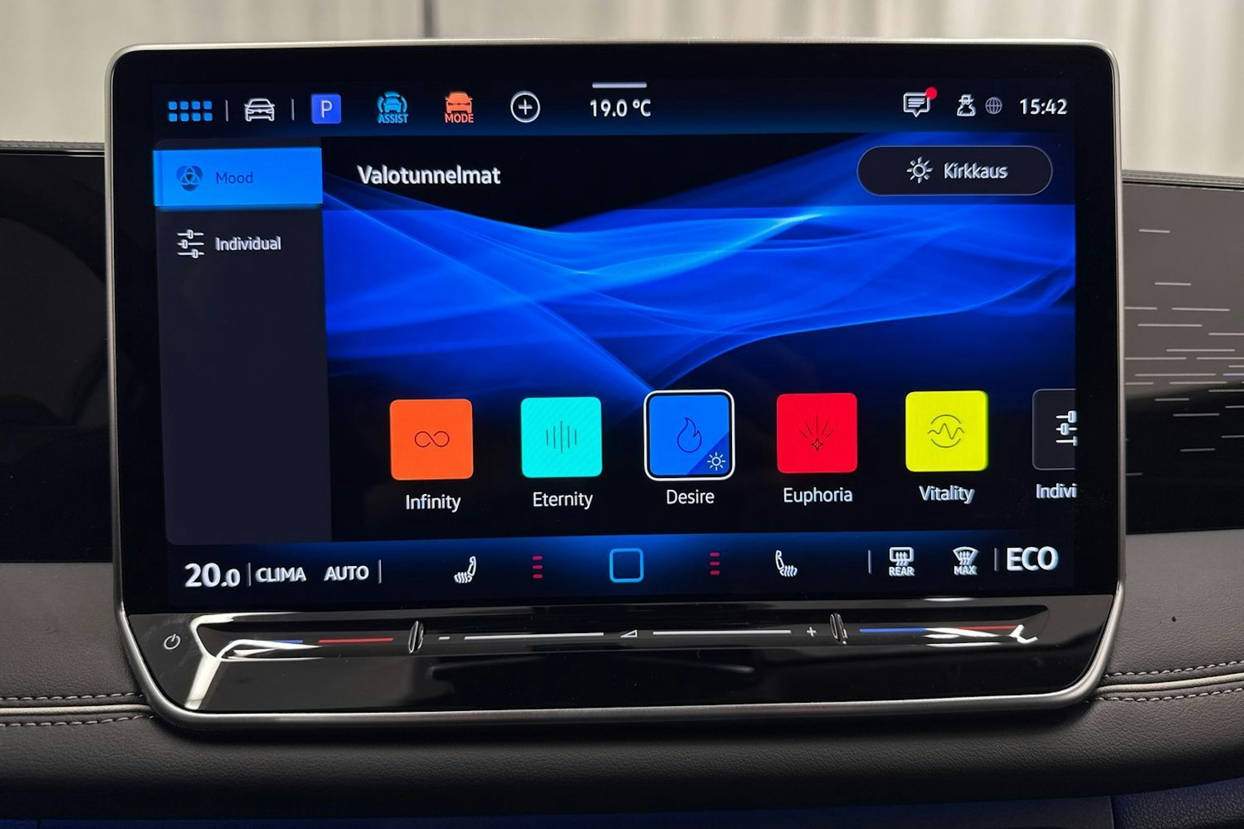 met. harmaa Volkswagen Tiguan 2026 kuva 28.