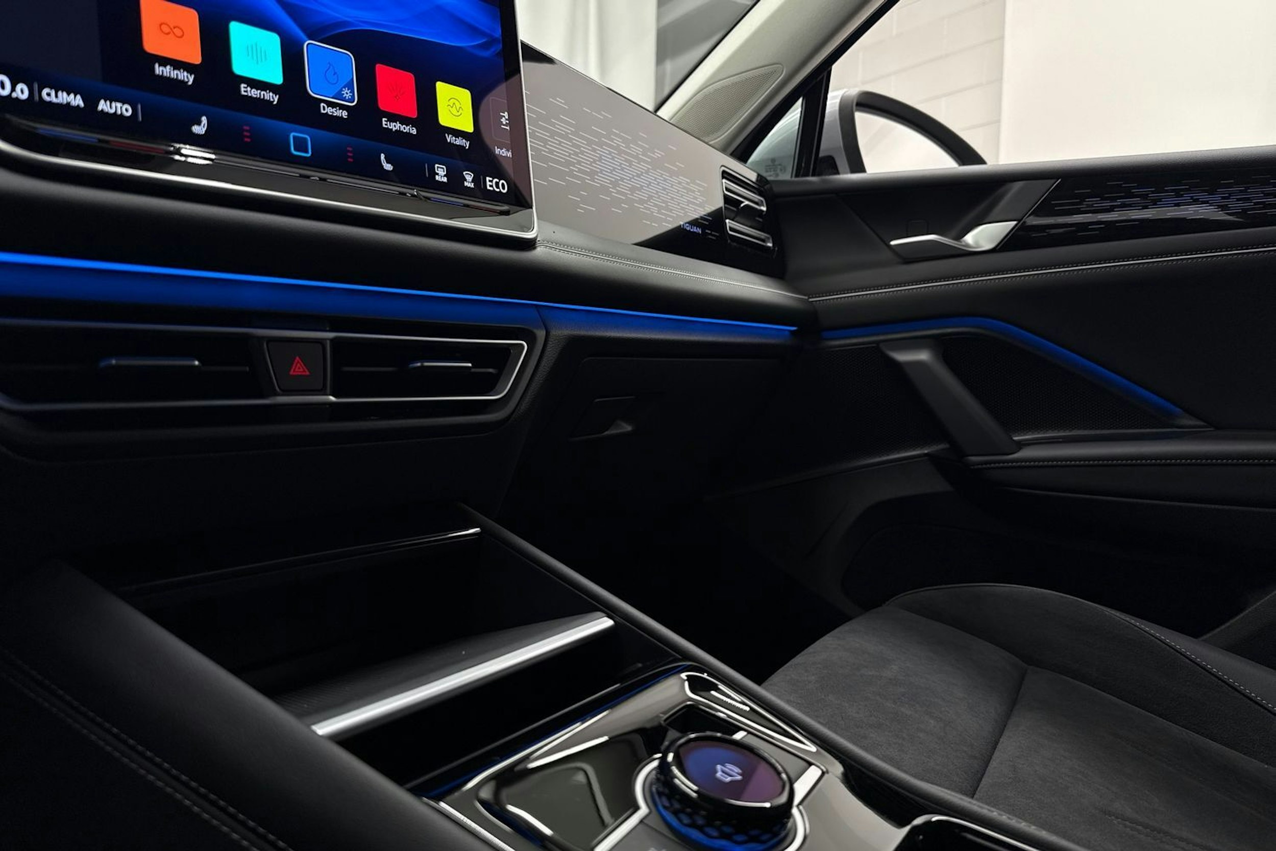 met. harmaa Volkswagen Tiguan 2026 kuva 29.