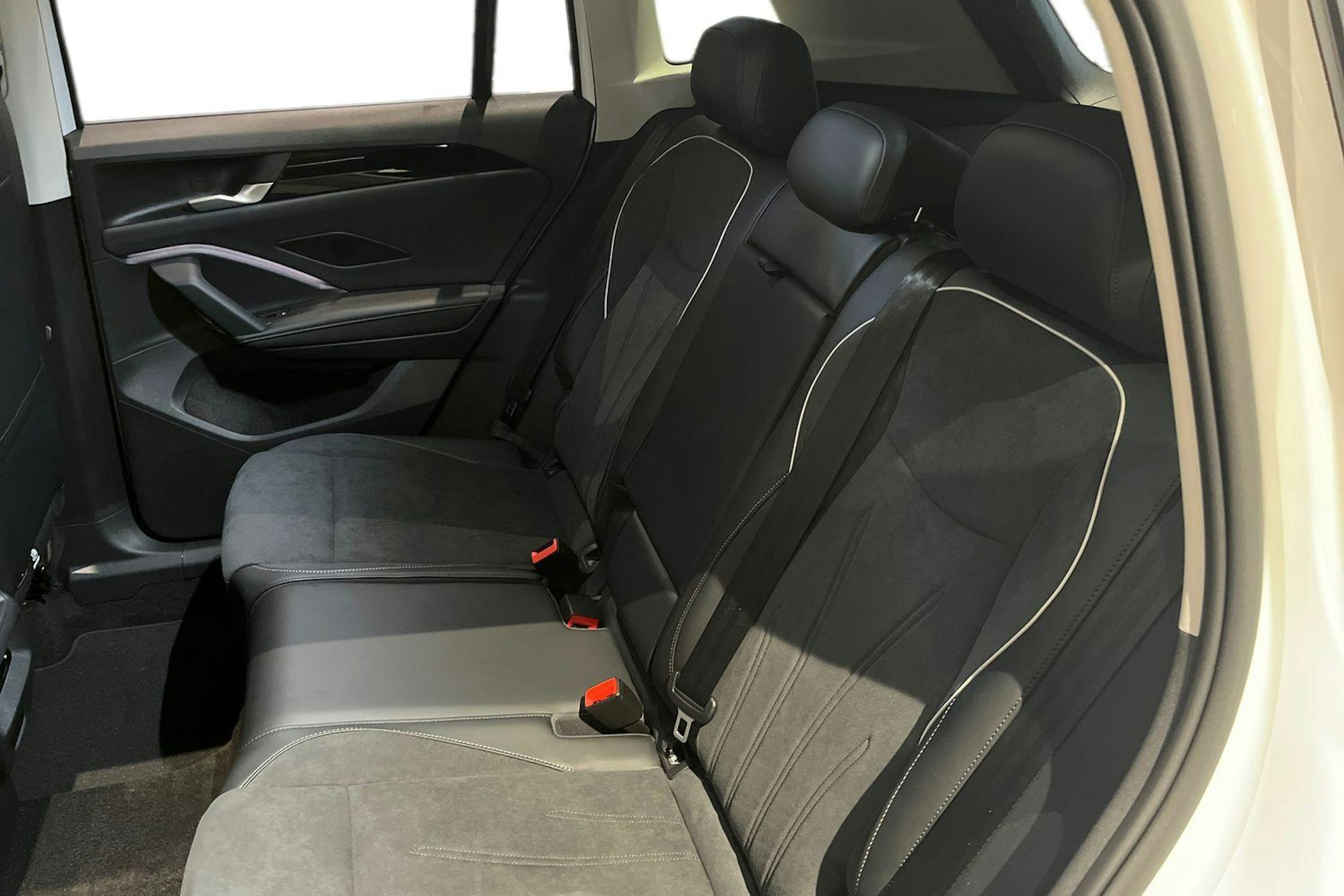 valkoinen Volkswagen Tiguan 2026 kuva 8.