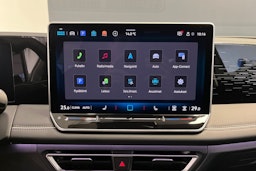 harmaa Volkswagen Tiguan 2026 kuva 15.