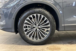 harmaa Volkswagen Tiguan 2026 kuva 10.