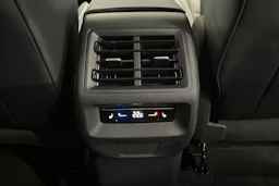 harmaa Volkswagen Tiguan 2026 kuva 13.
