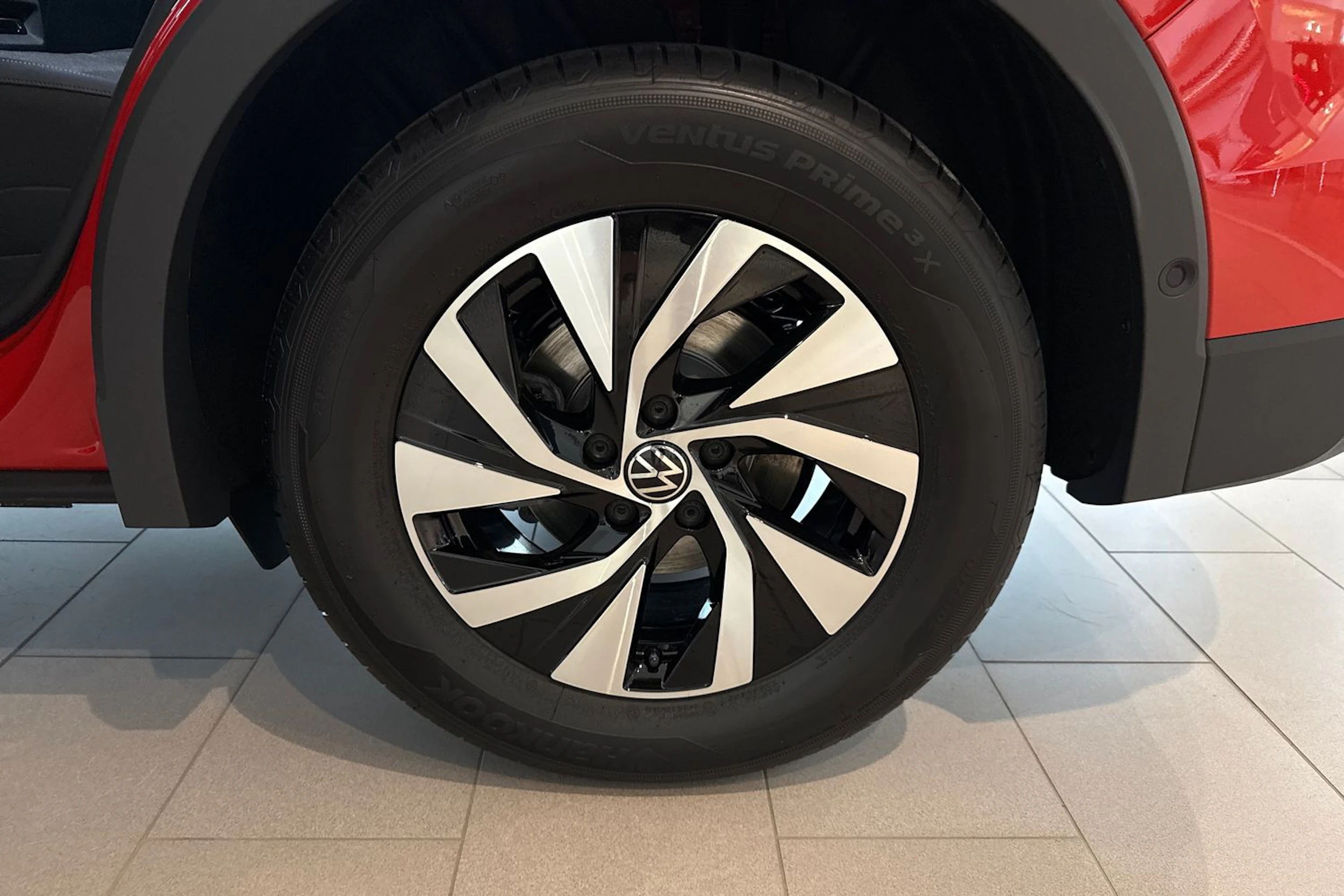 met. oranssi Volkswagen Tiguan 2026 kuva 10.