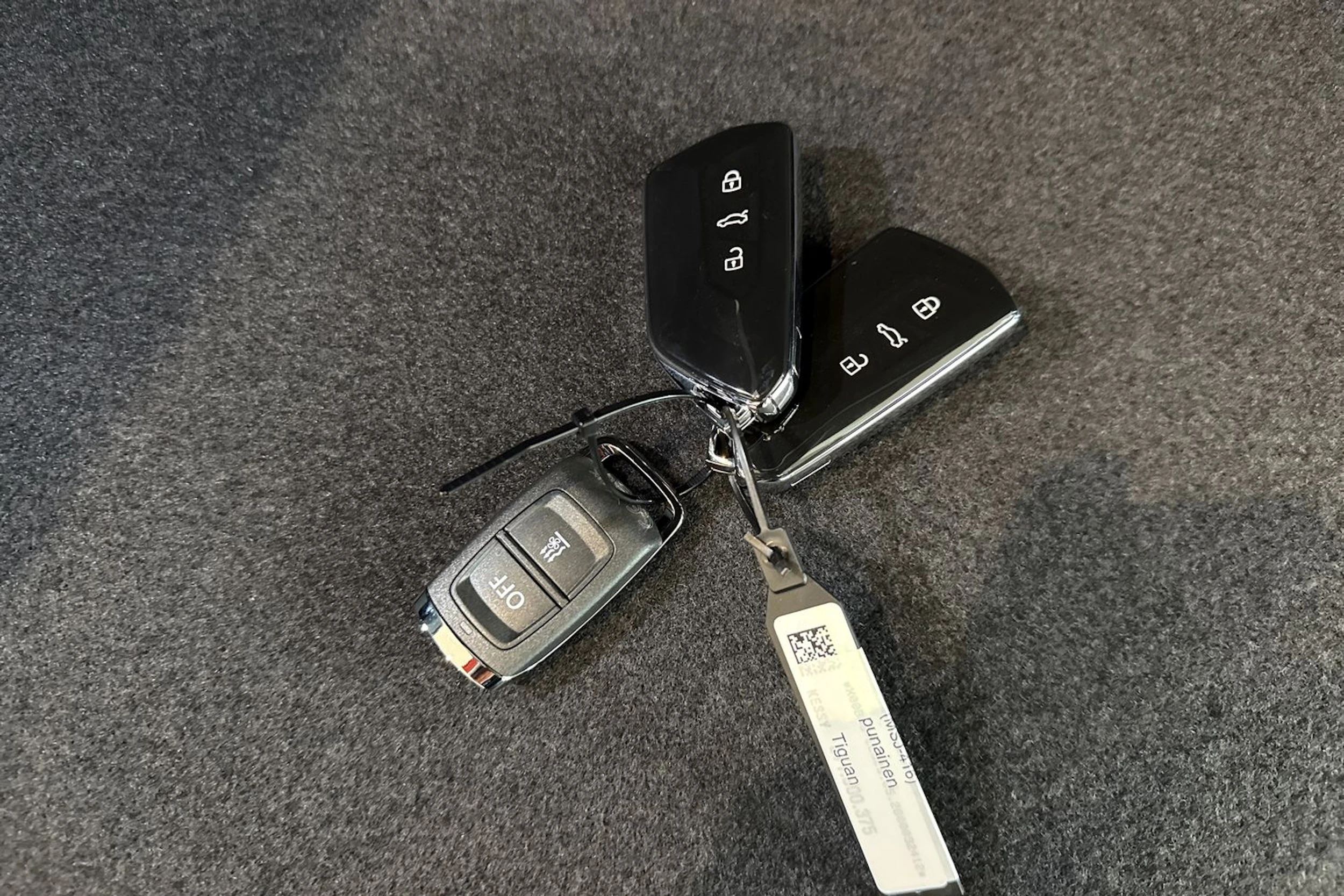 met. oranssi Volkswagen Tiguan 2026 kuva 13.