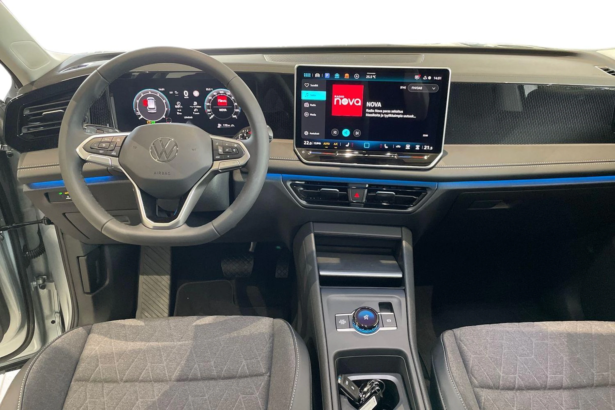 harmaa Volkswagen Tiguan 2026 kuva 7.
