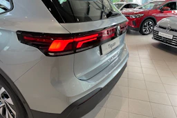 harmaa Volkswagen Tiguan 2026 kuva 11.
