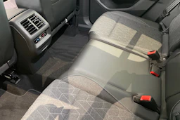 harmaa Volkswagen Tiguan 2026 kuva 14.