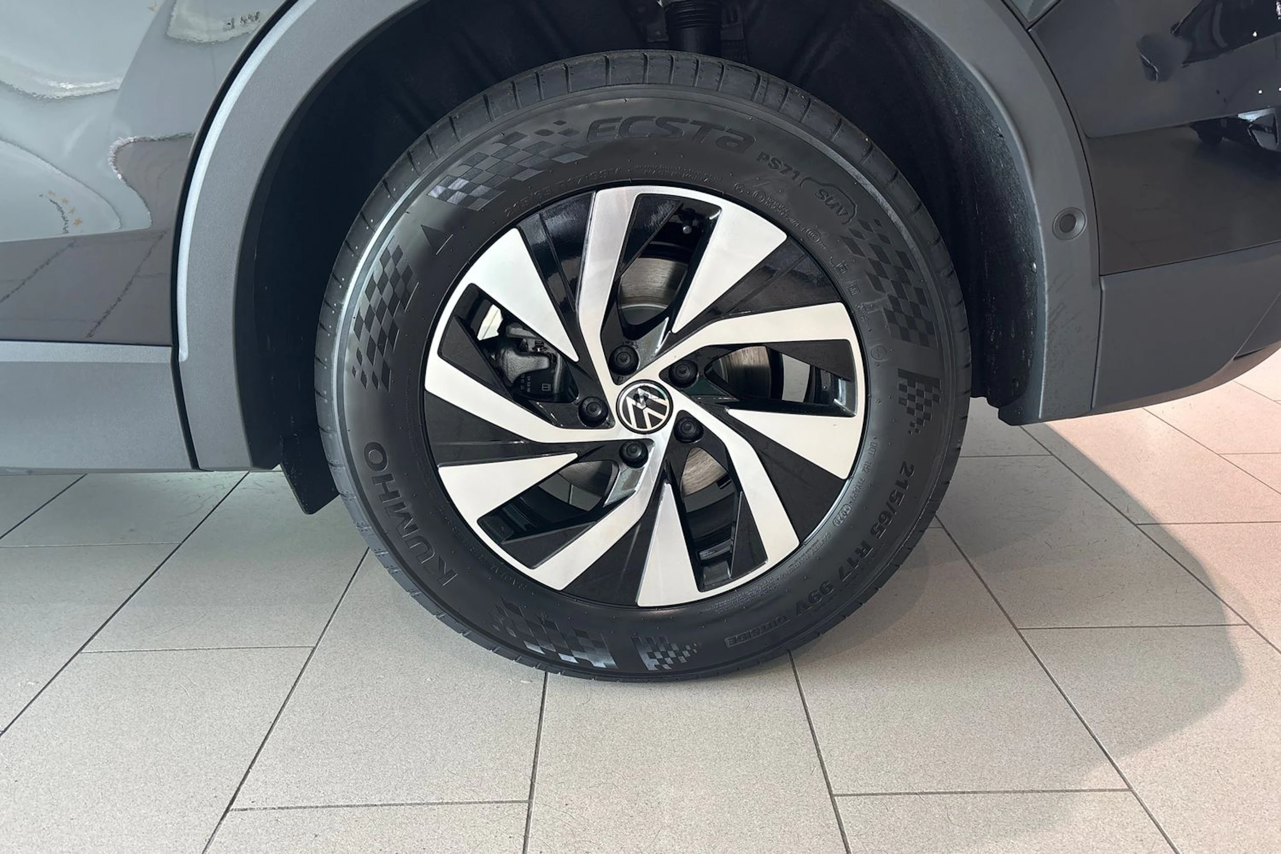 musta Volkswagen Tiguan 2026 kuva 10.