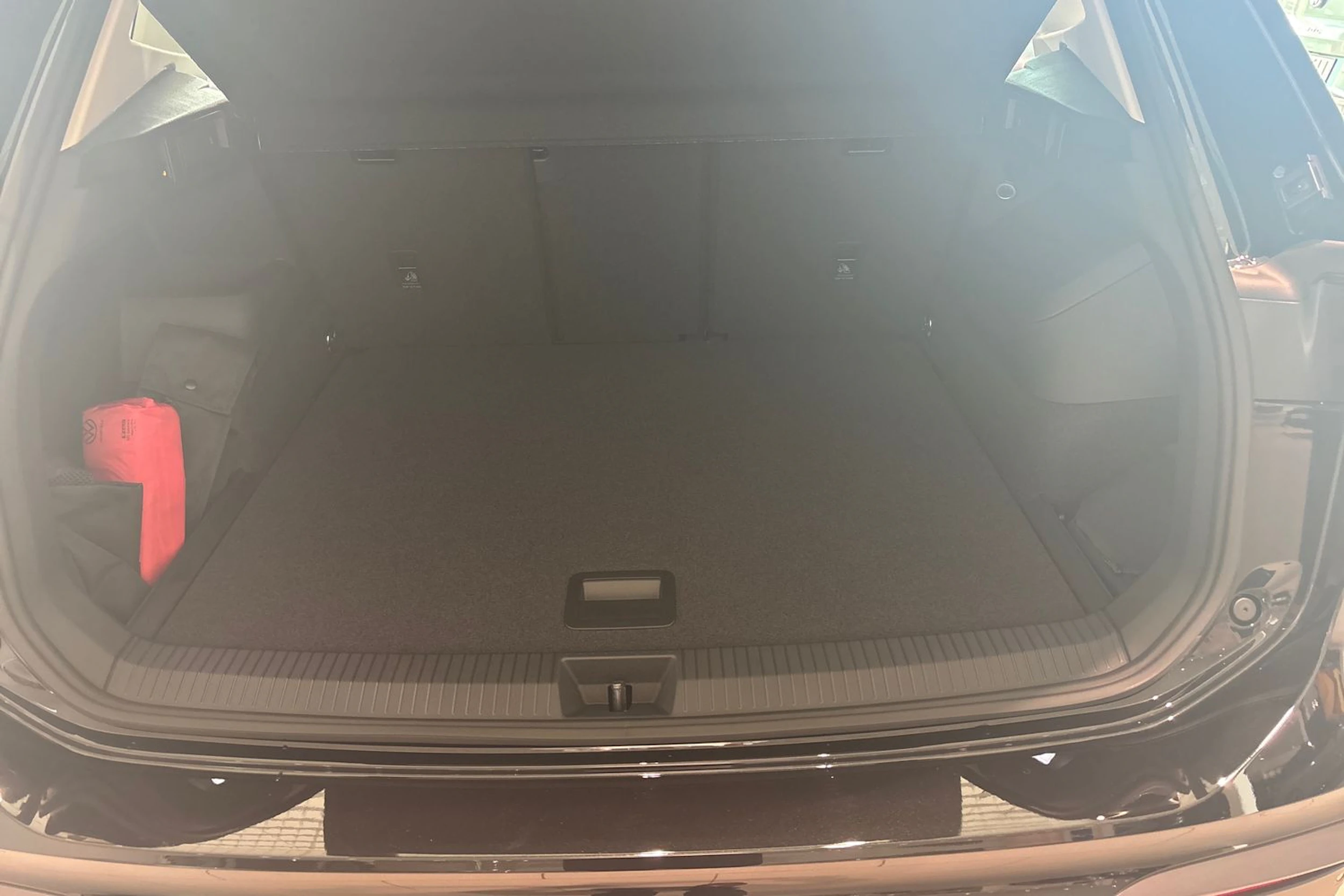 musta Volkswagen Tiguan 2026 kuva 14.