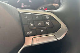 musta Volkswagen Tiguan 2026 kuva 23.