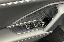 harmaa Volkswagen Tiguan 2026 kuva 13.