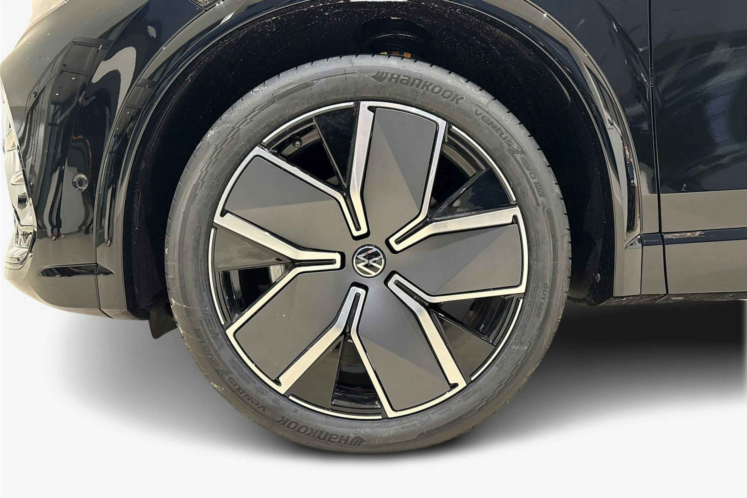 met. musta Volkswagen Tiguan 2026 kuva 9.