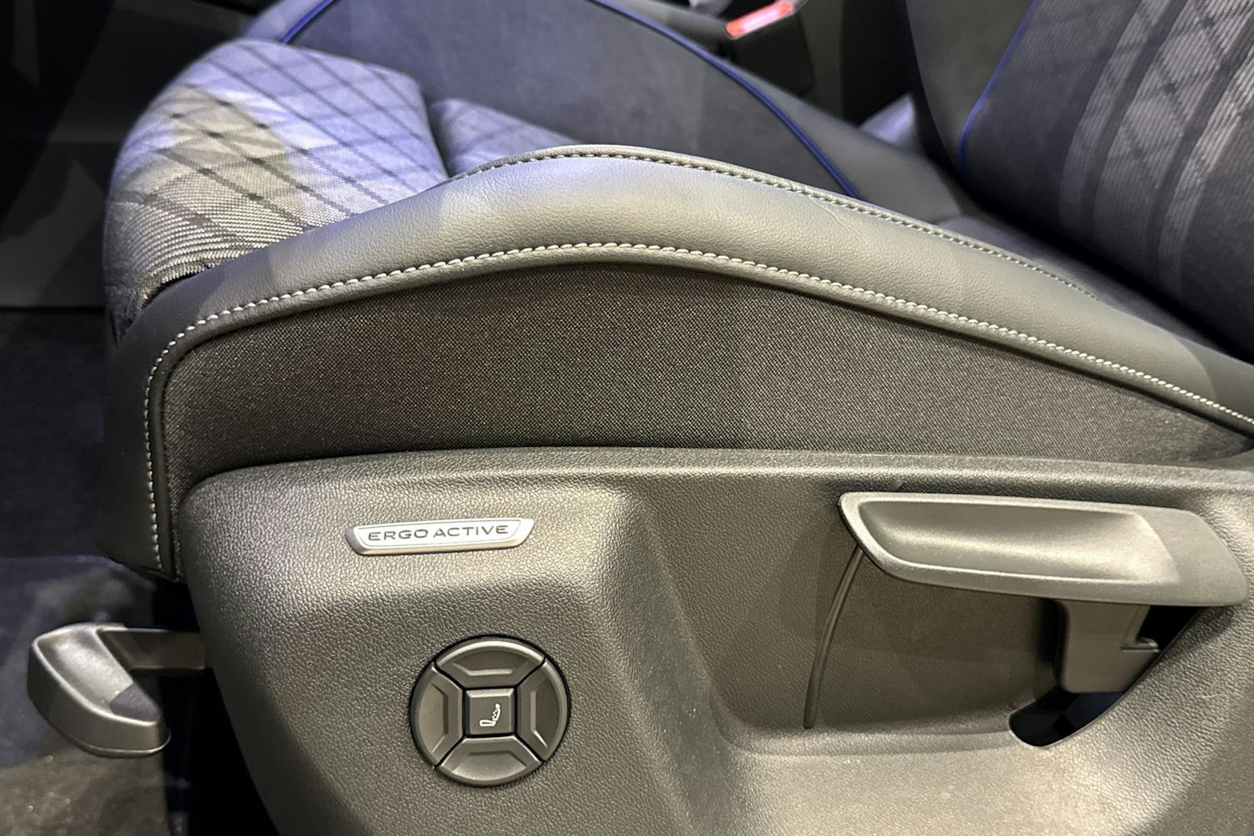 met. musta Volkswagen Tiguan 2026 kuva 15.