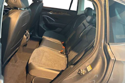 harmaa Volkswagen Tiguan 2026 kuva 8.