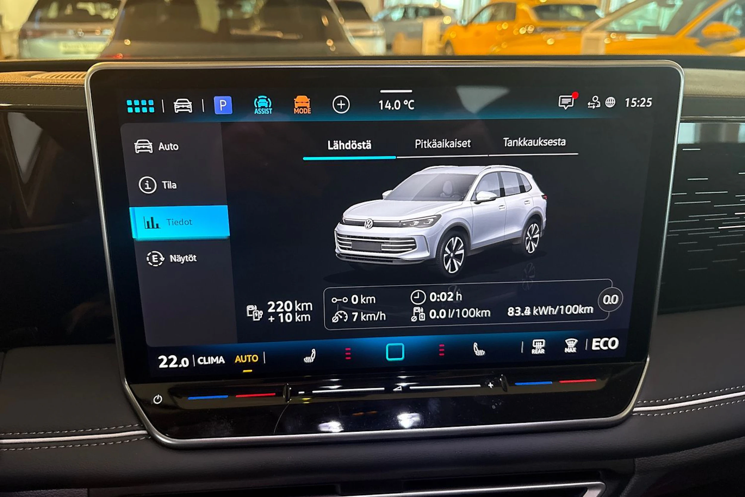 harmaa Volkswagen Tiguan 2026 kuva 13.