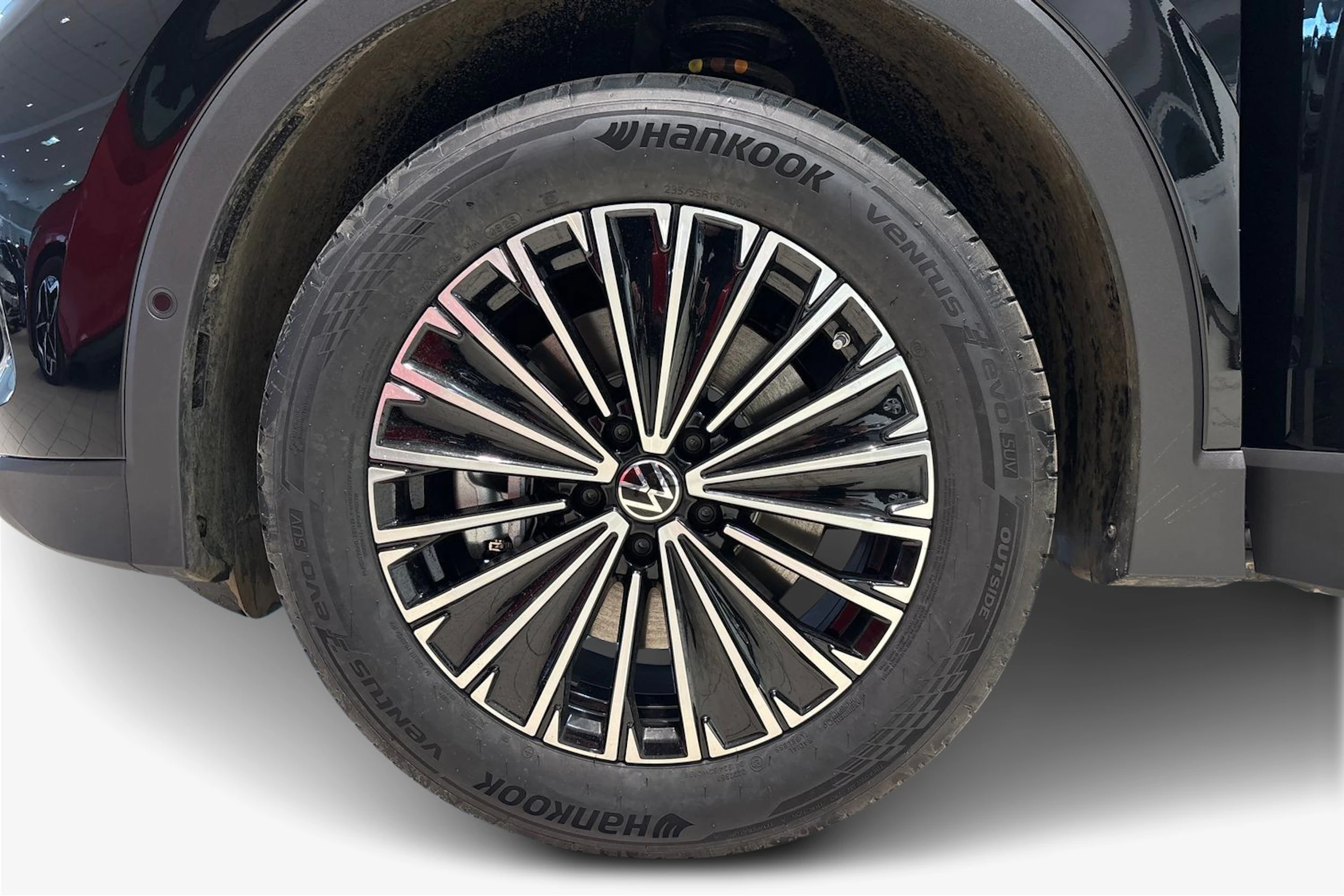 musta Volkswagen Tiguan 2026 kuva 9.