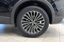 musta Volkswagen Tiguan 2026 kuva 10.