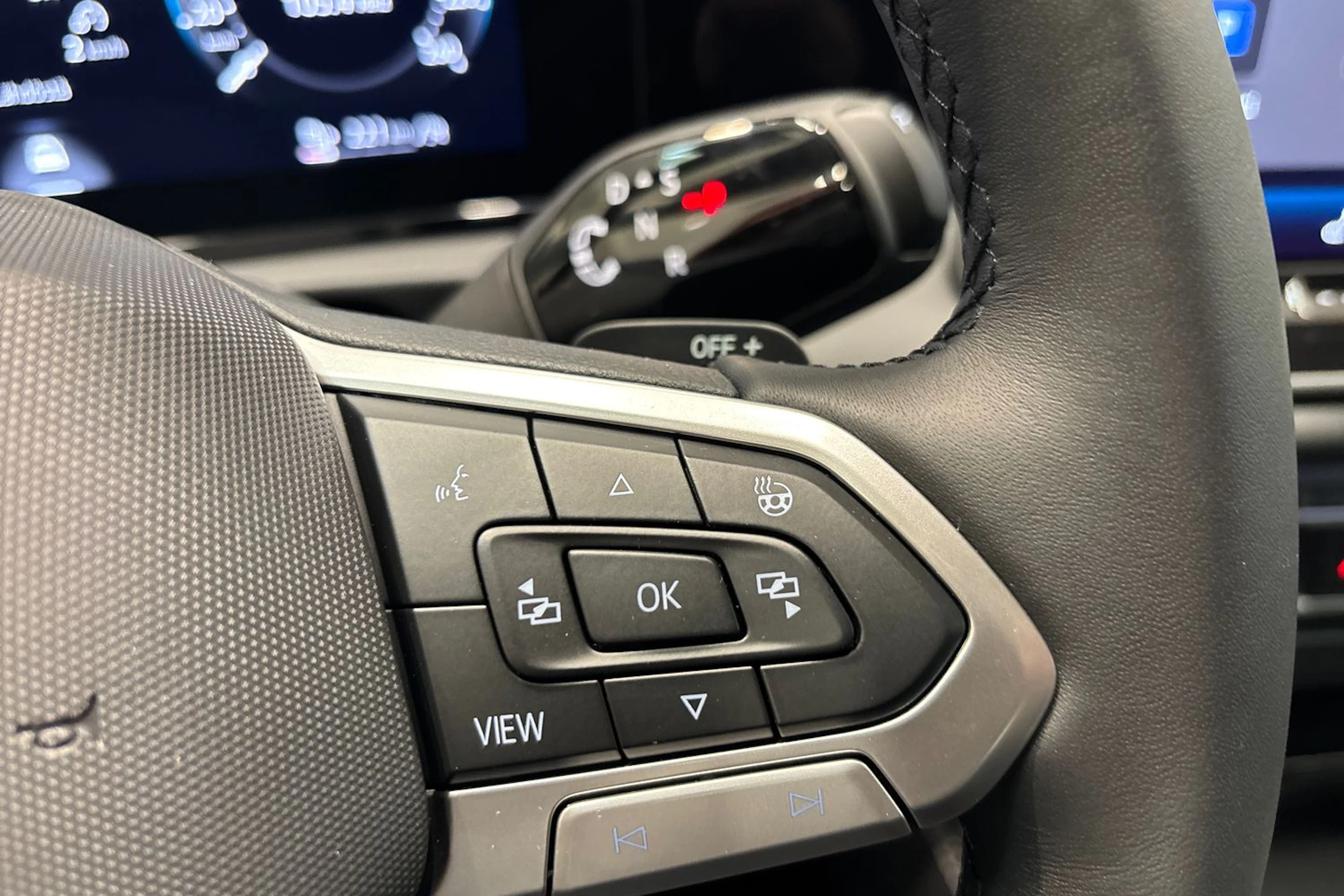 musta Volkswagen Tiguan 2026 kuva 23.