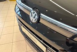 musta Volkswagen Tiguan 2026 kuva 37.