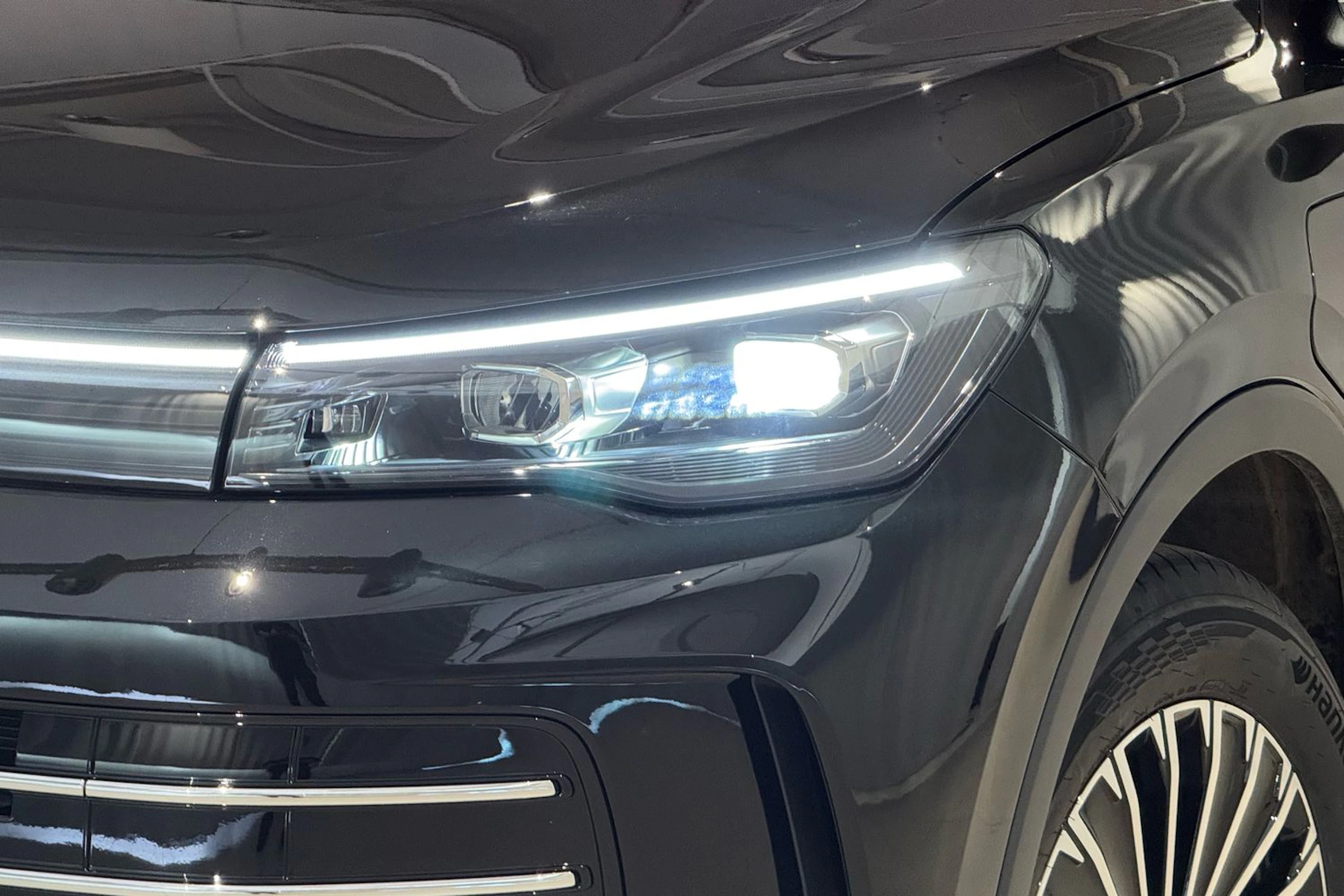 met. musta Volkswagen Tiguan 2026 kuva 11.