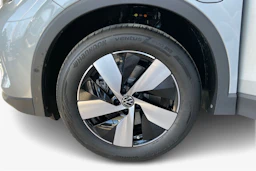 harmaa Volkswagen Tiguan 2026 kuva 9.