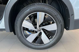 harmaa Volkswagen Tiguan 2026 kuva 10.