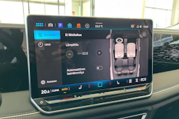 harmaa Volkswagen Tiguan 2026 kuva 15.