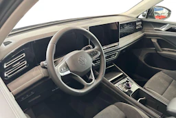 musta Volkswagen Tiguan 2026 kuva 6.