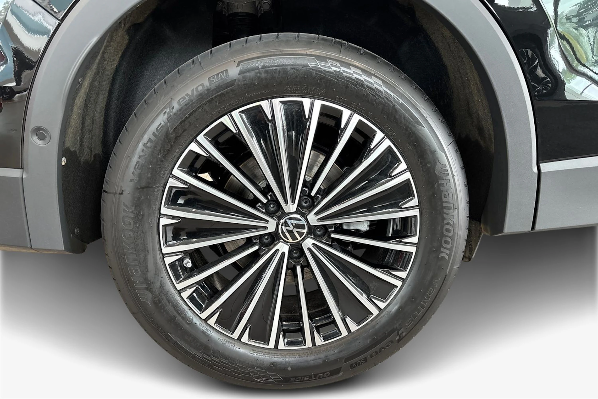 musta Volkswagen Tiguan 2026 kuva 9.