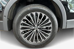 musta Volkswagen Tiguan 2026 kuva 9.