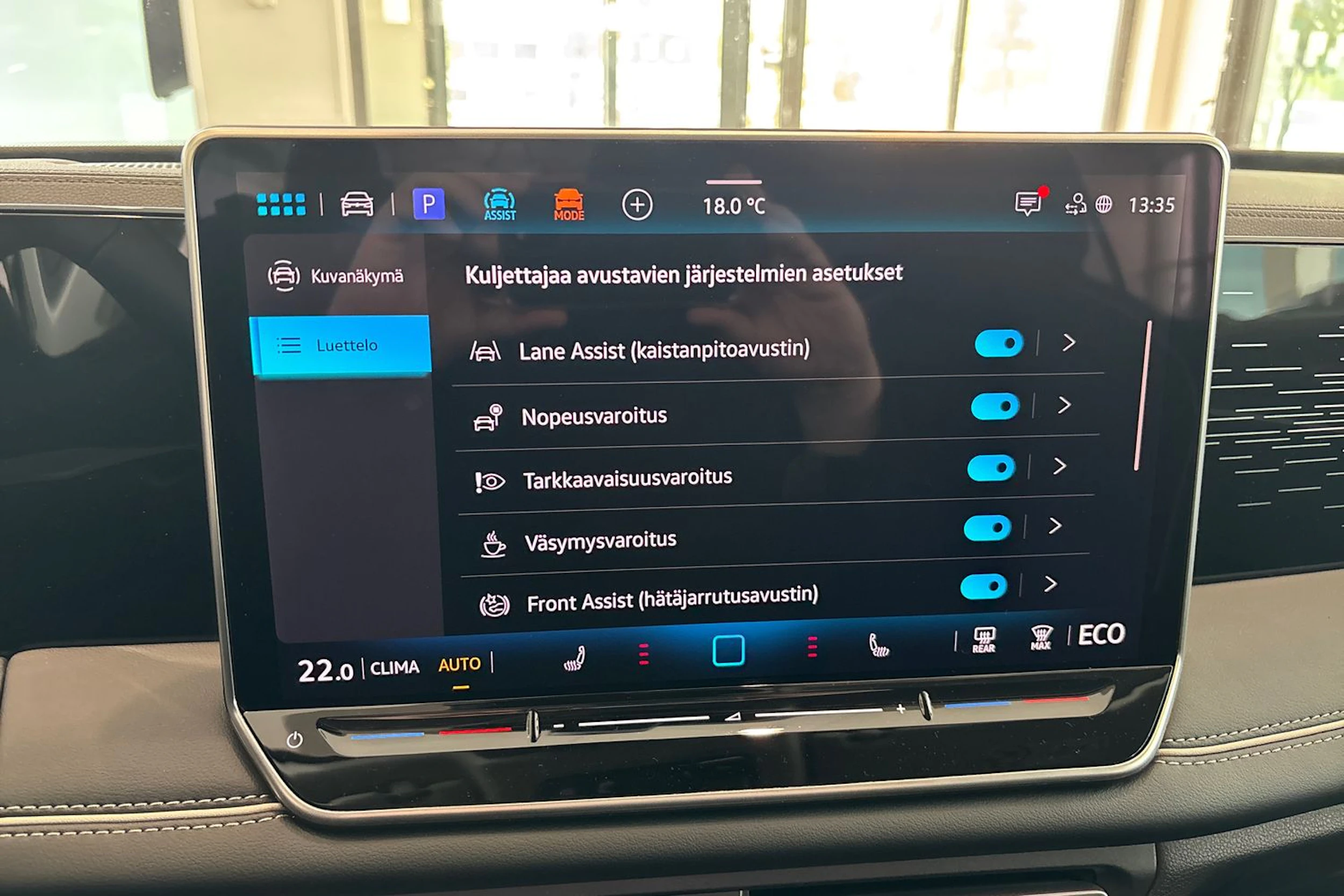 musta Volkswagen Tiguan 2026 kuva 14.