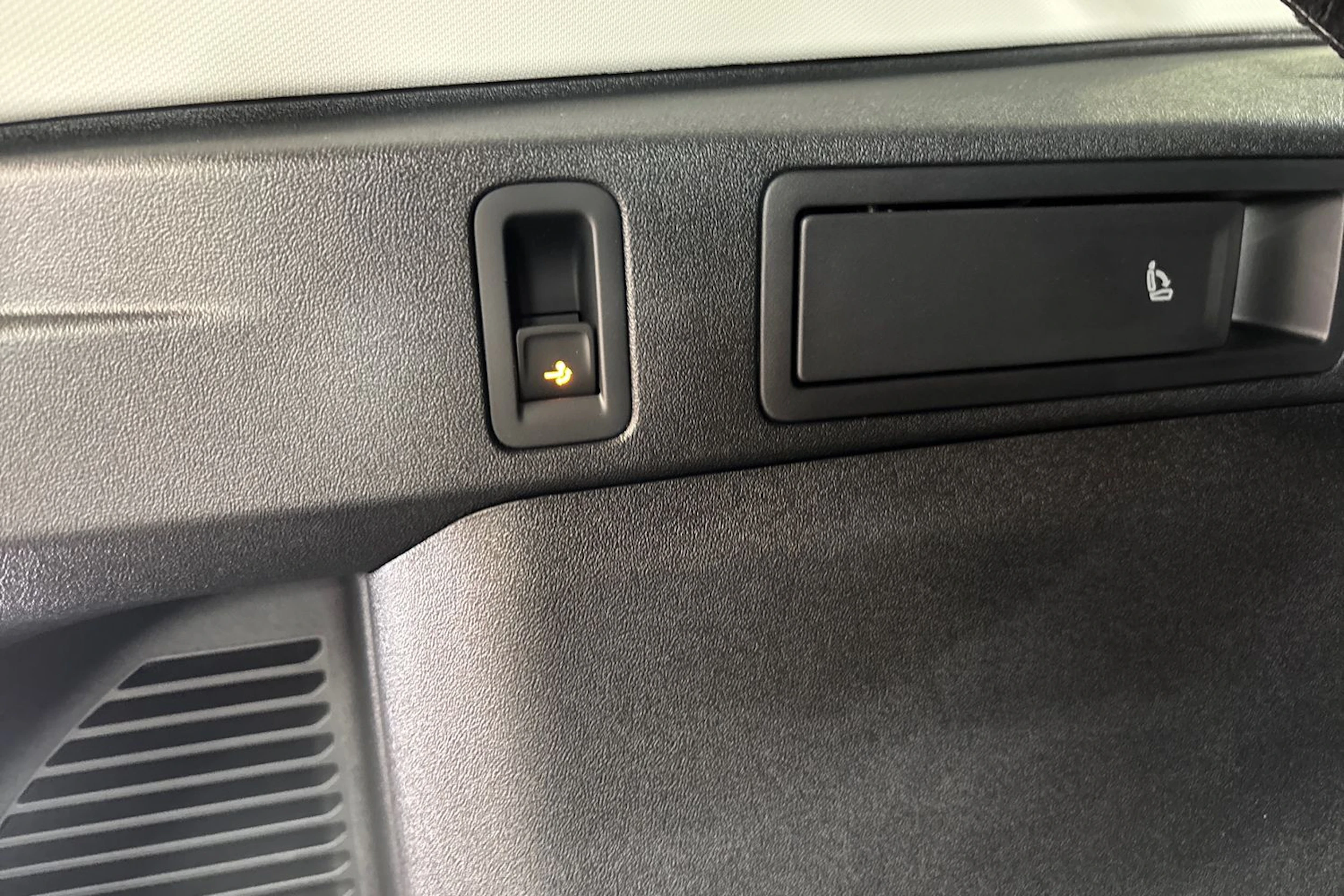 musta Volkswagen Tiguan 2026 kuva 23.