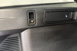 musta Volkswagen Tiguan 2026 kuva 23.