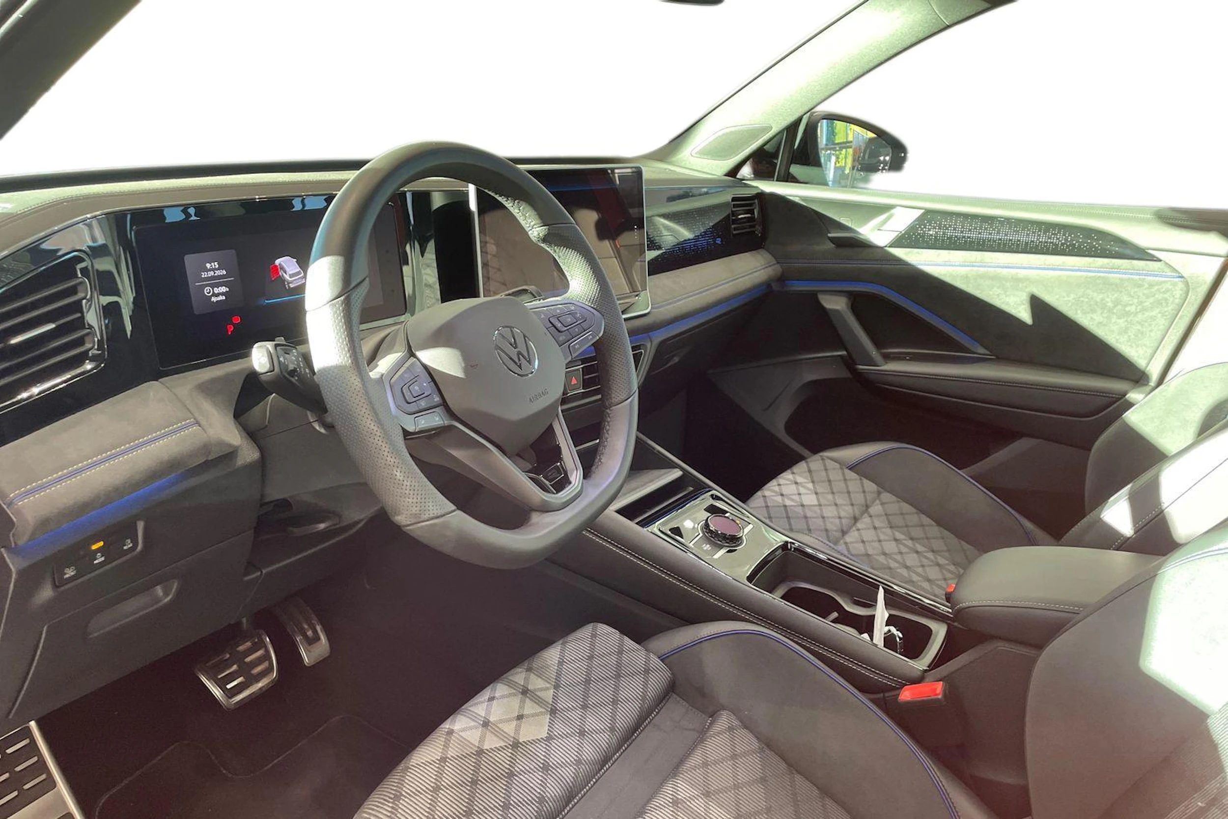 oranssi Volkswagen Tiguan 2026 kuva 6.