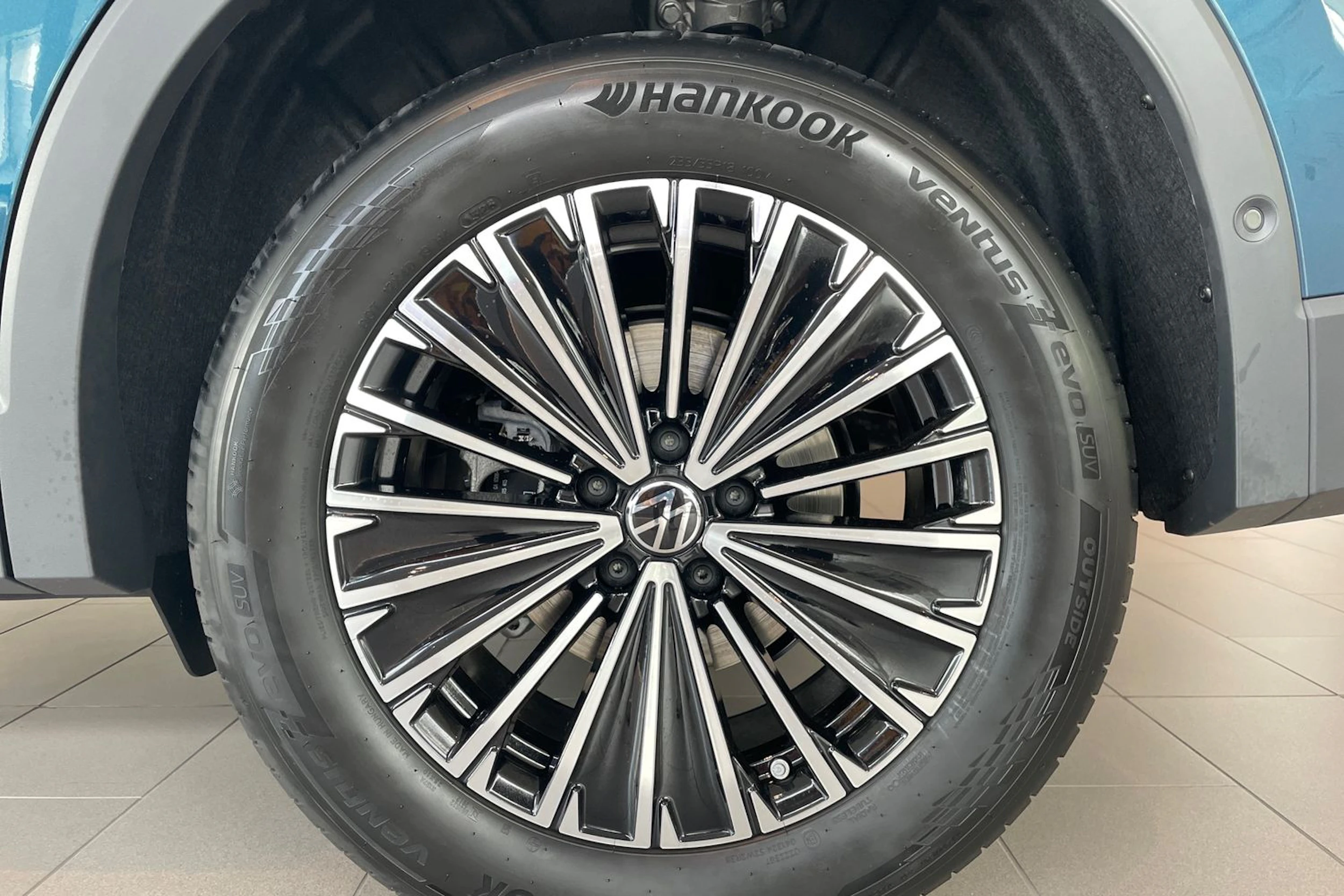 sininen Volkswagen Tiguan 2026 kuva 10.