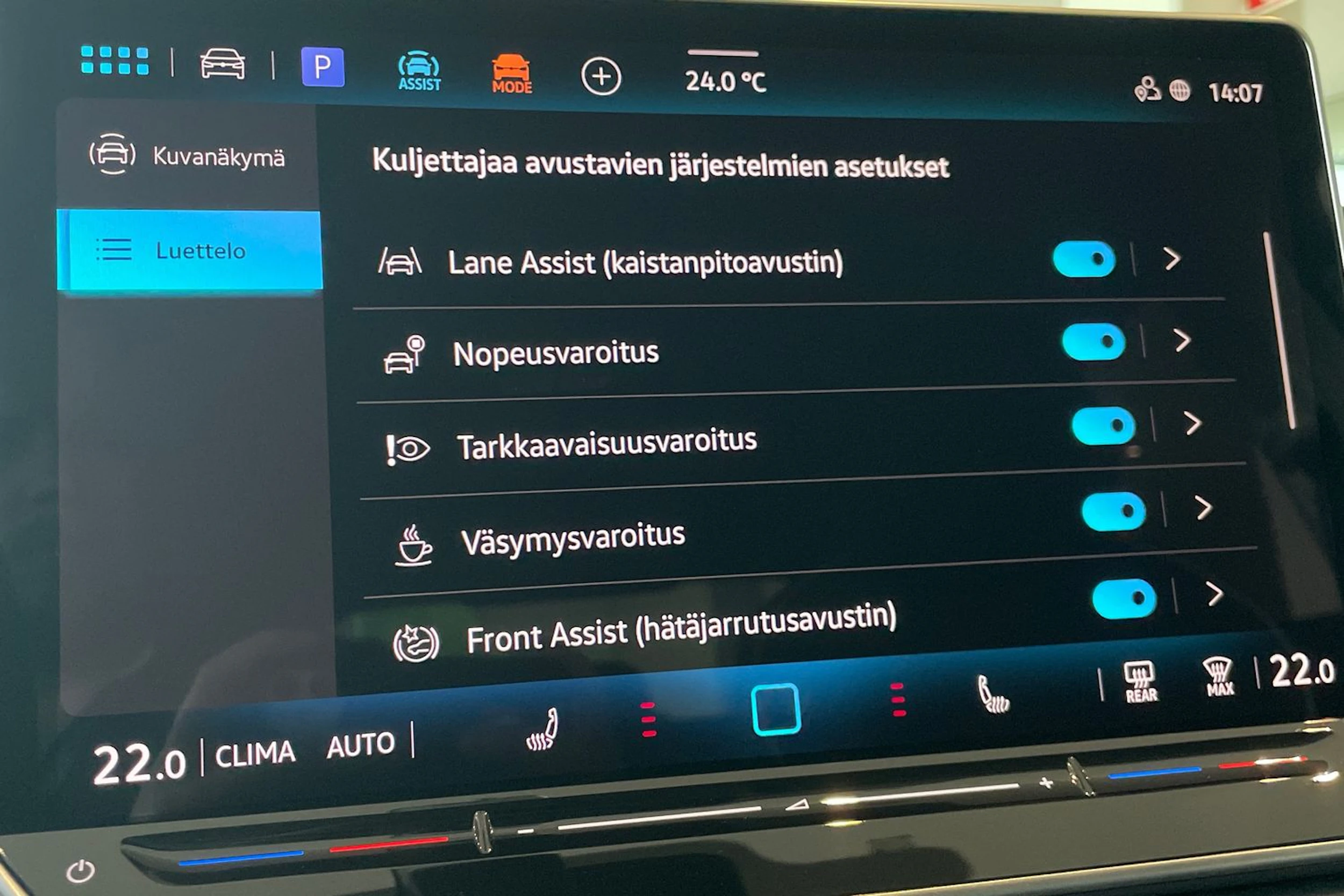 sininen Volkswagen Tiguan 2026 kuva 15.