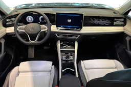 vihreä Volkswagen Tiguan 2026 kuva 7.