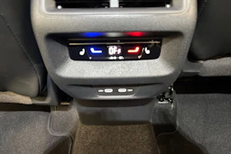 vihreä Volkswagen Tiguan 2026 kuva 13.