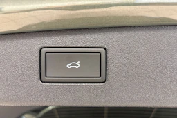 vihreä Volkswagen Tiguan 2026 kuva 17.