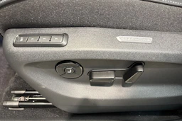 vihreä Volkswagen Tiguan 2026 kuva 21.