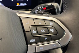 vihreä Volkswagen Tiguan 2026 kuva 25.