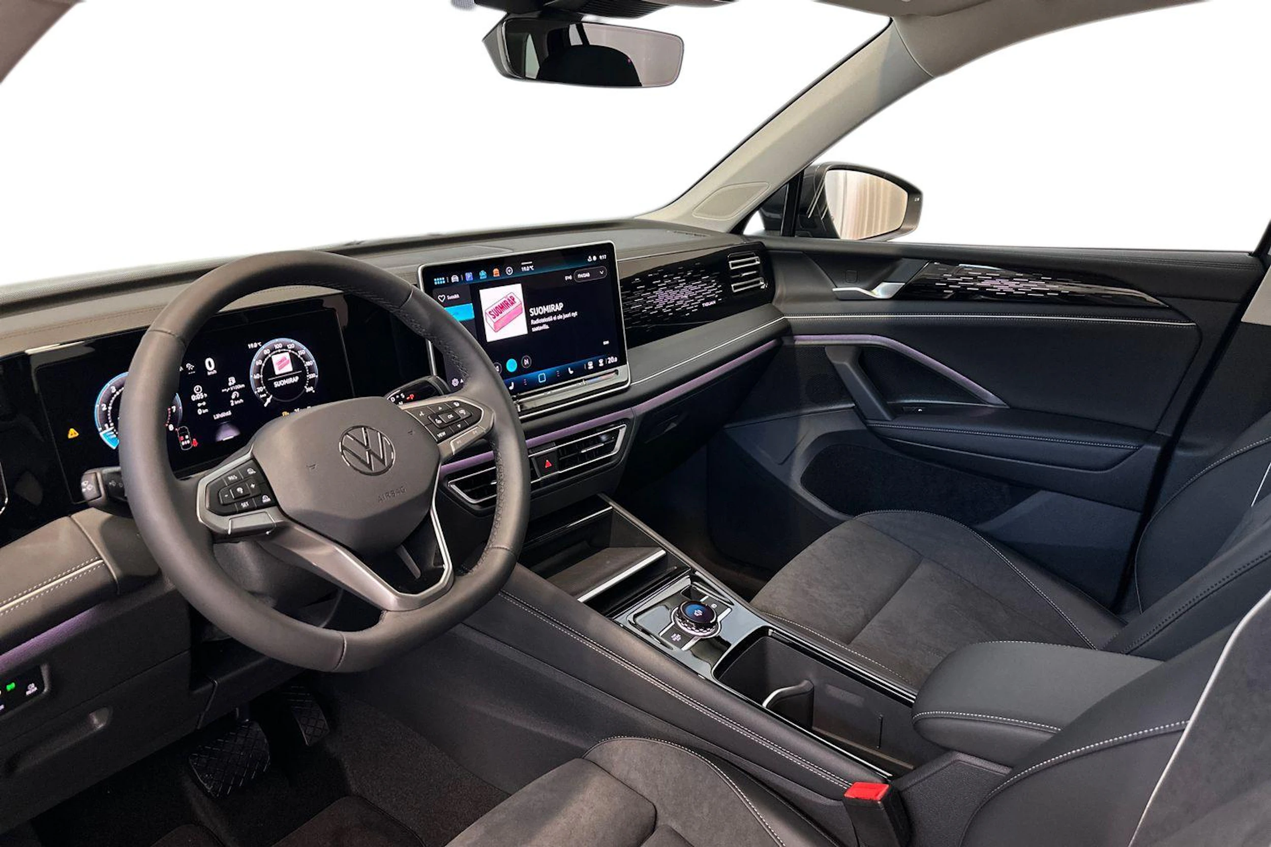 harmaa Volkswagen Tiguan 2026 kuva 6.