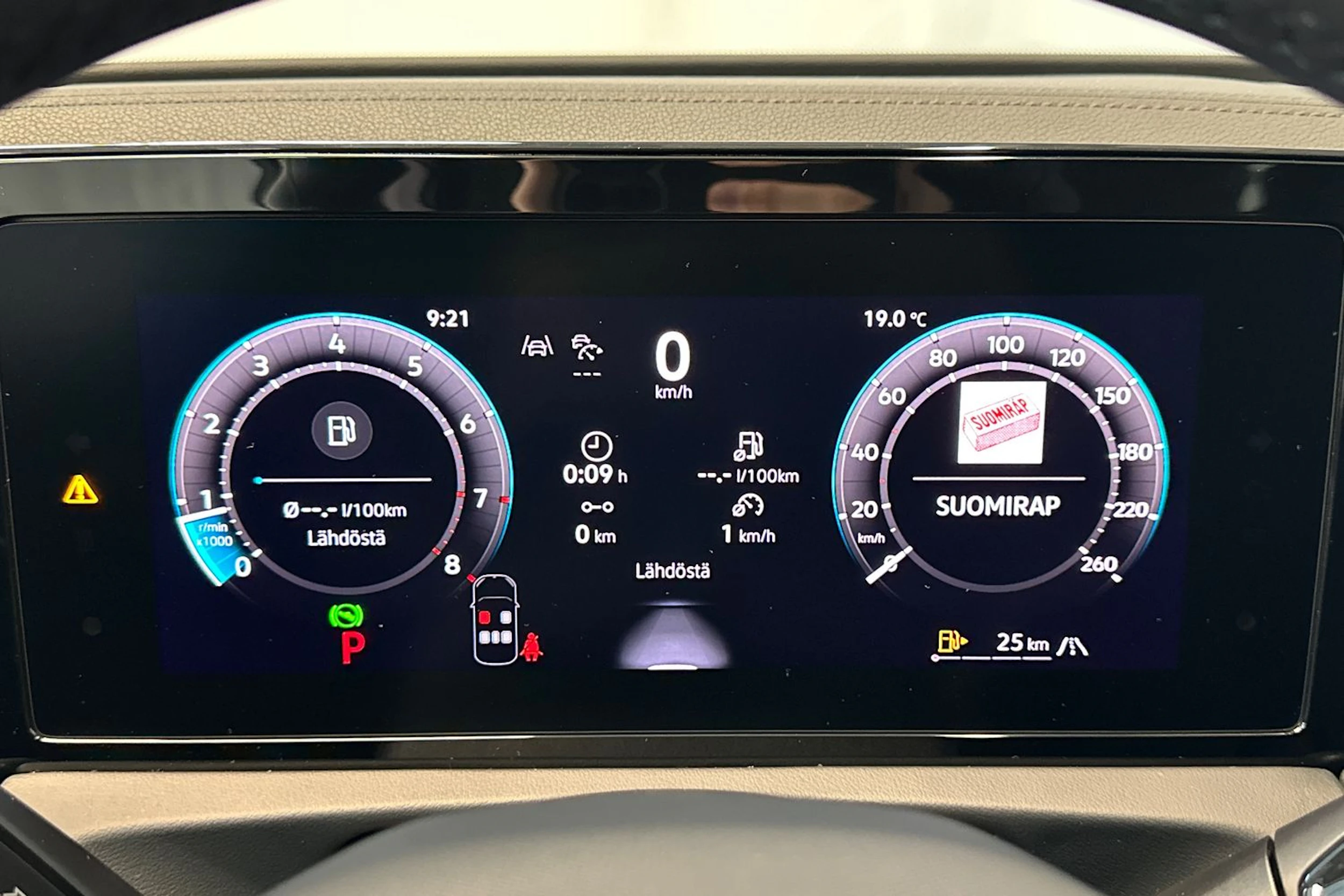 harmaa Volkswagen Tiguan 2026 kuva 18.