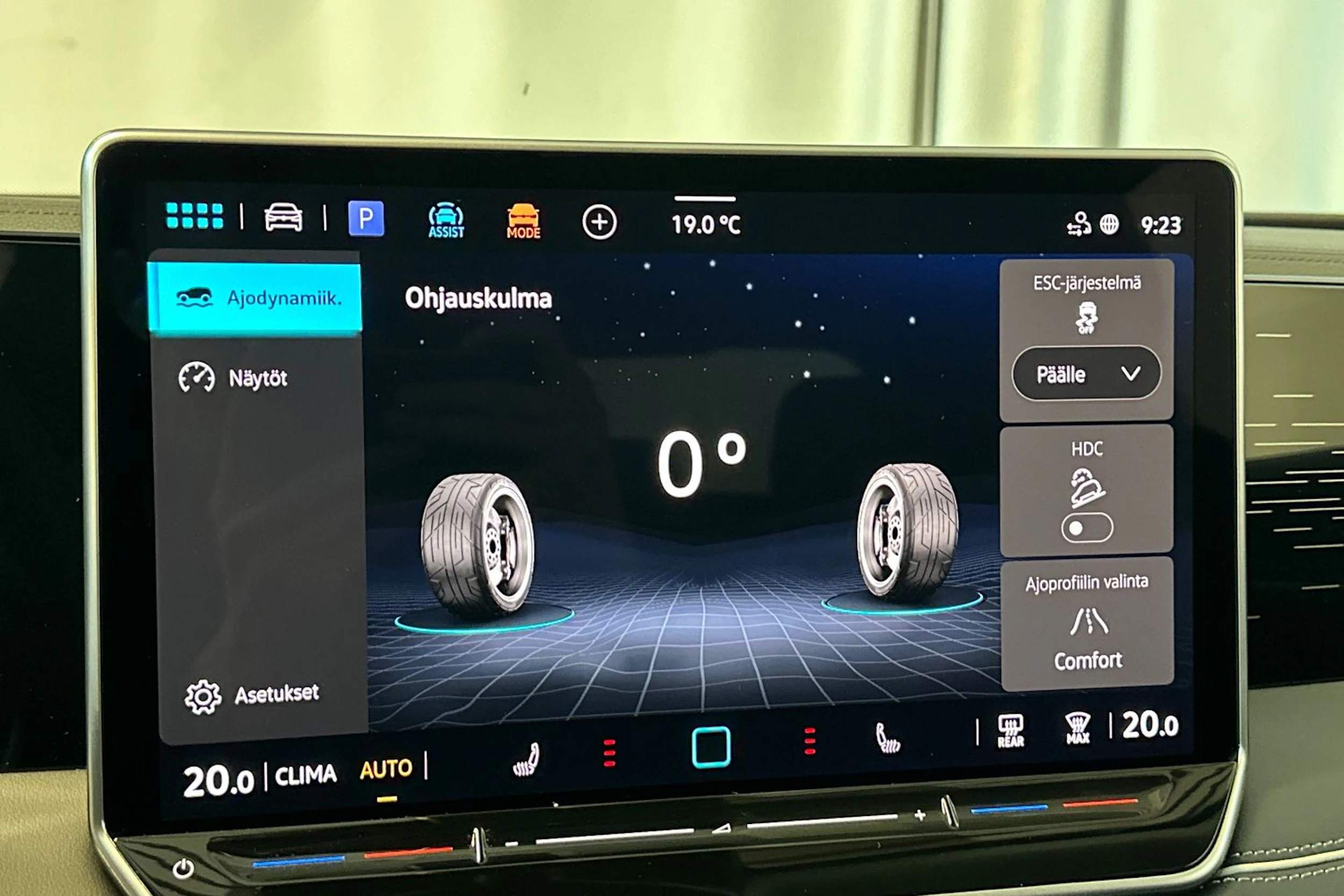 harmaa Volkswagen Tiguan 2026 kuva 23.