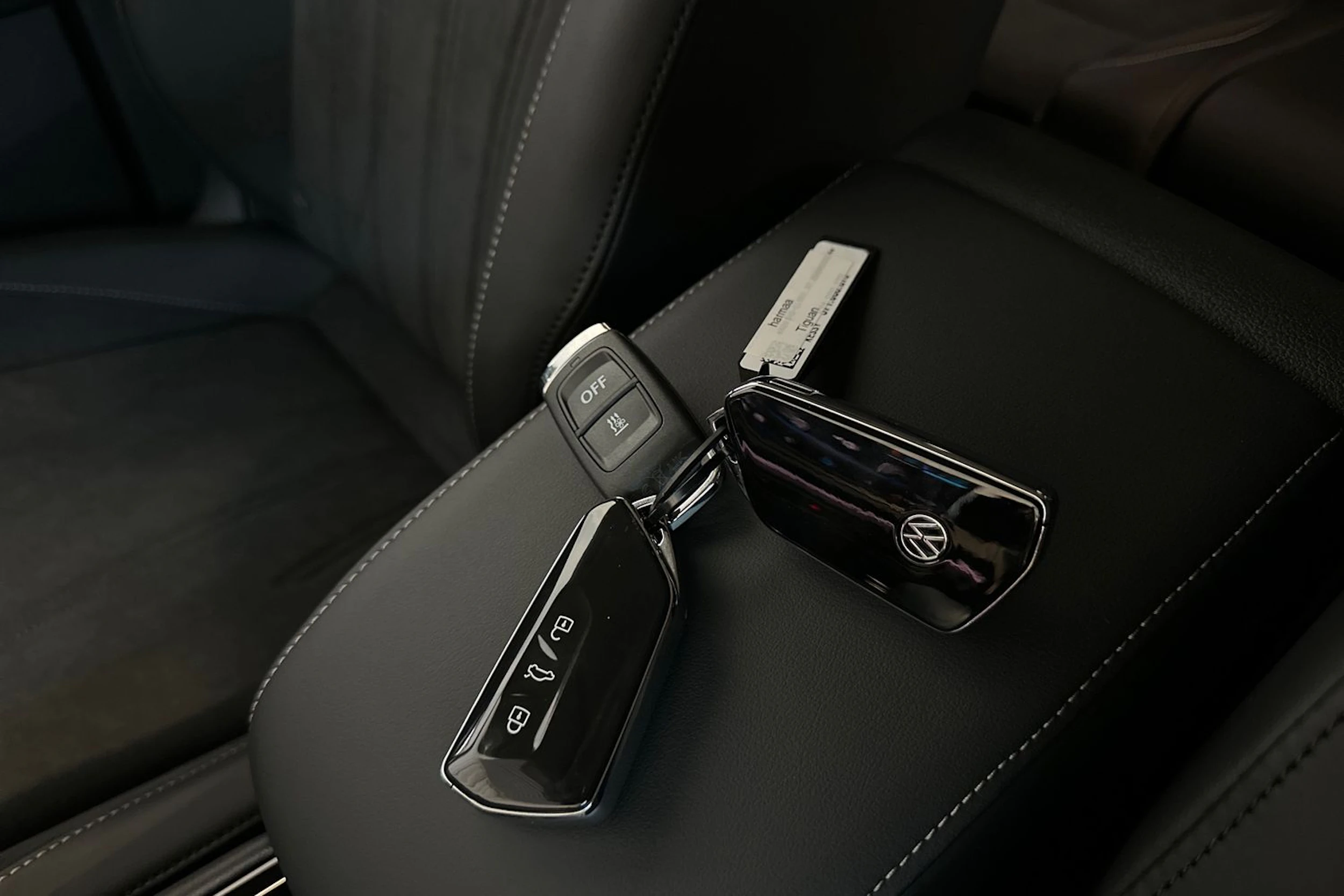 harmaa Volkswagen Tiguan 2026 kuva 24.