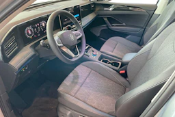 harmaa Volkswagen Tiguan 2026 kuva 6.